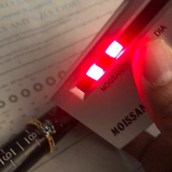 Moissanite ring 8.25 - Picture 3 of 6